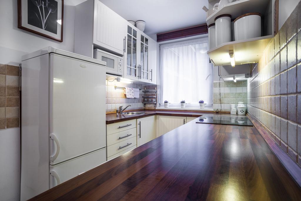 בודפשט Lovely Corvin Apartment מראה חיצוני תמונה
