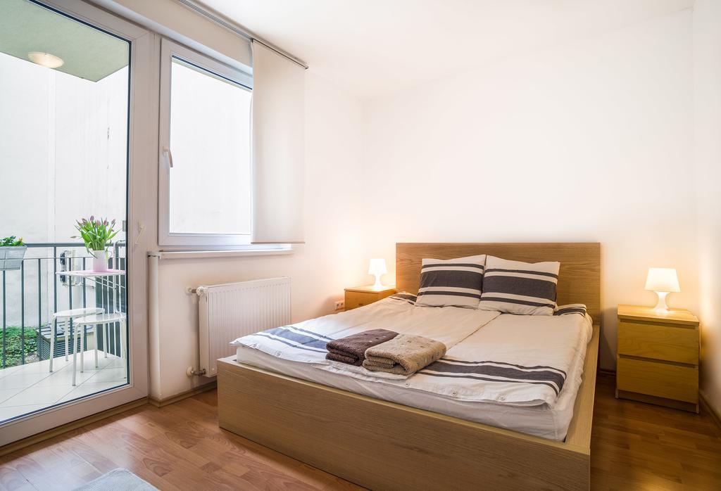 בודפשט Lovely Corvin Apartment מראה חיצוני תמונה