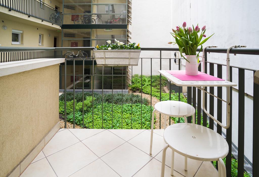 בודפשט Lovely Corvin Apartment מראה חיצוני תמונה