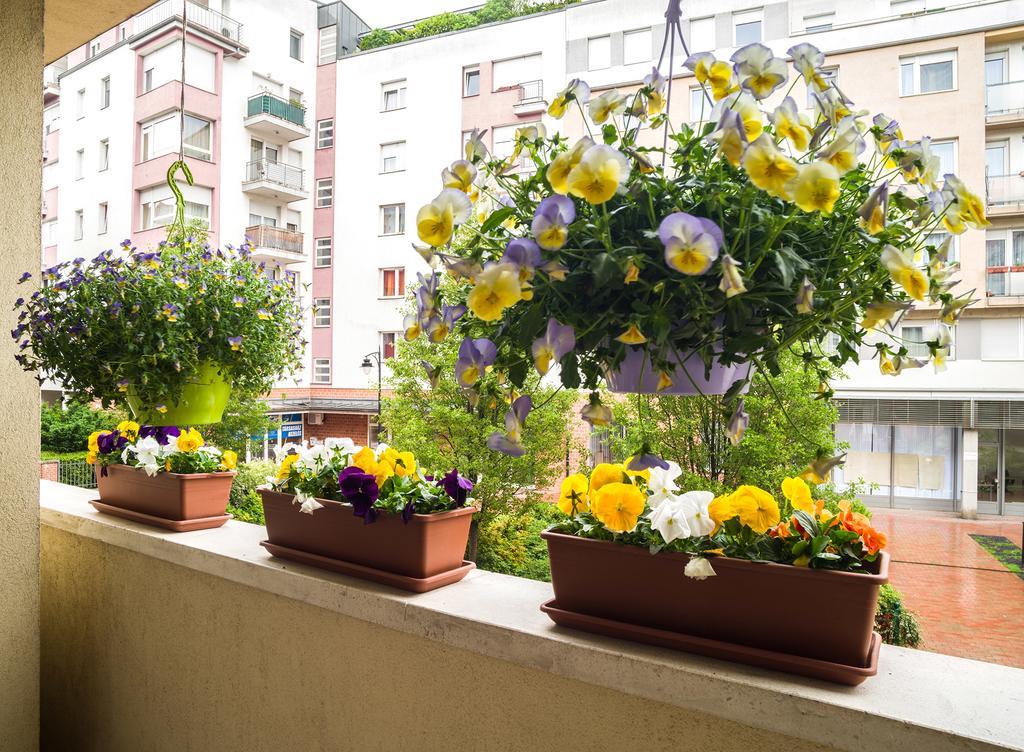 בודפשט Lovely Corvin Apartment מראה חיצוני תמונה